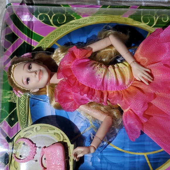 Barbie Other - Glinda Doll‎ from Wicked